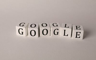 Google mit Würfeln geschrieben